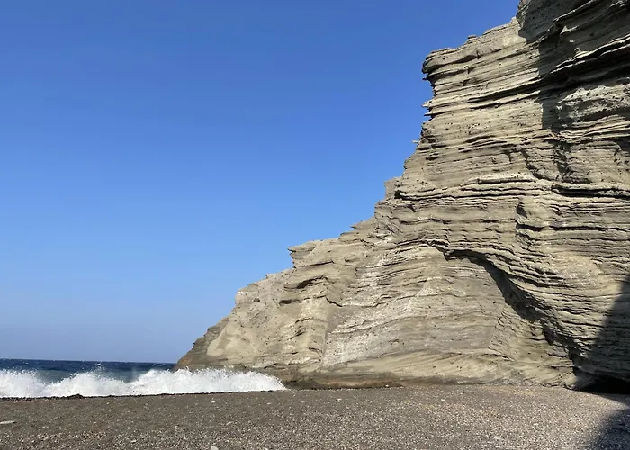 ヴィラ The Red Winehouse *