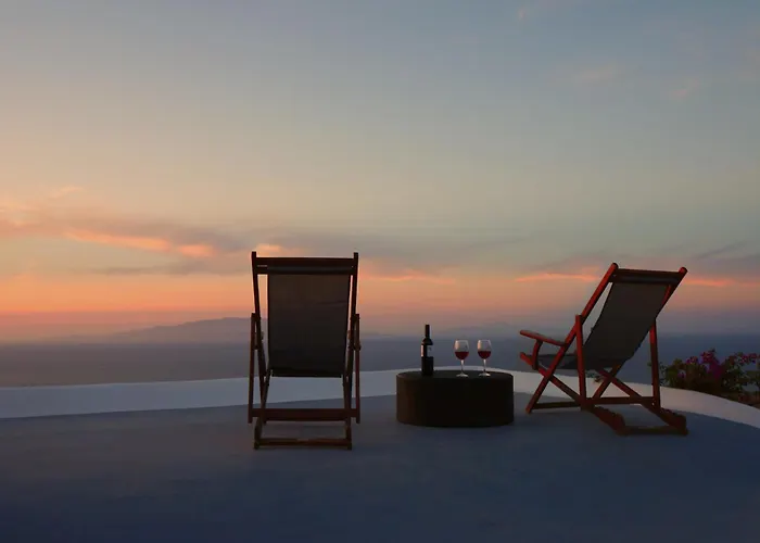 The Red Winehouse Villa