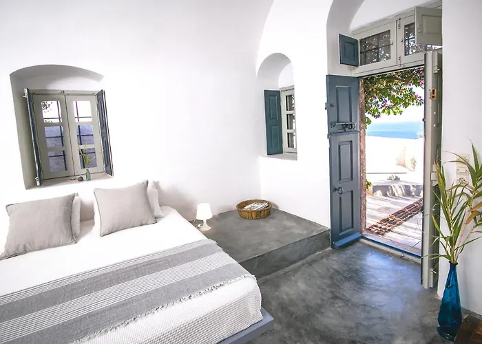 The Red Winehouse Villa Foinikiá